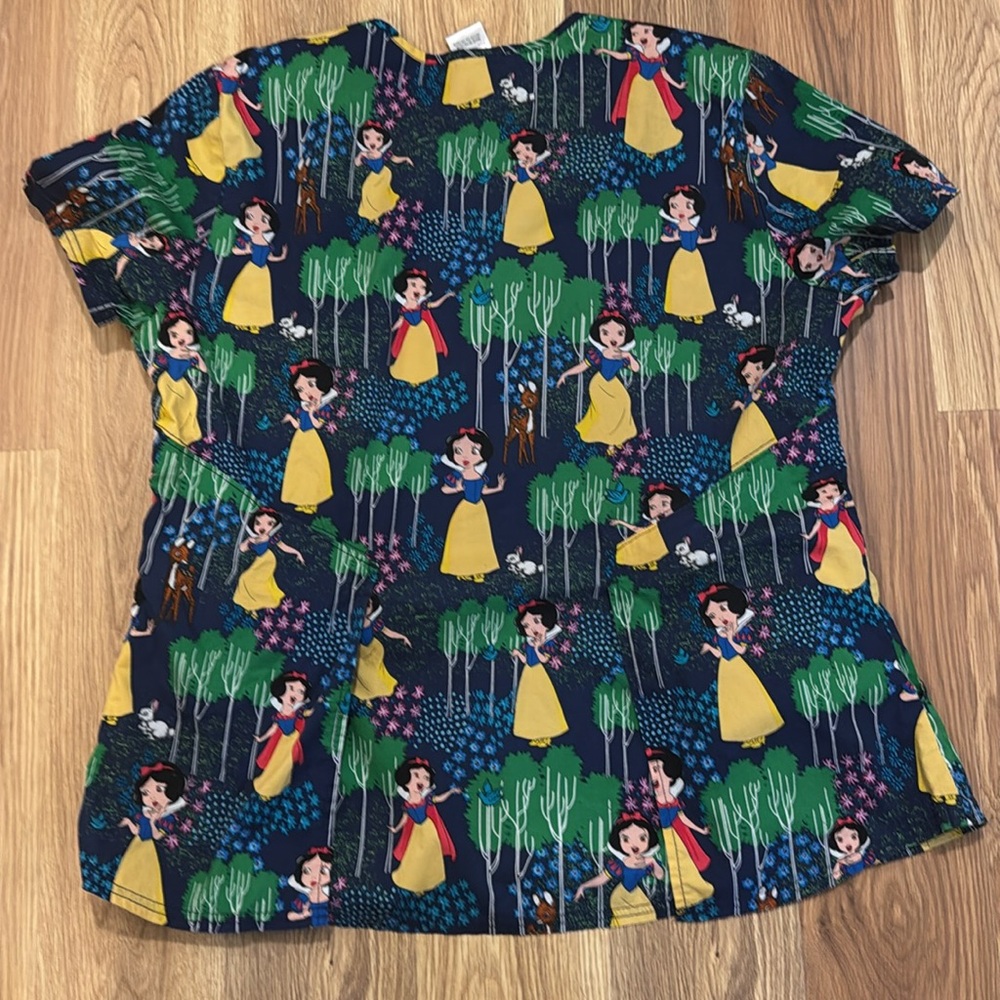 Disney Snow White Scrub Top Forest Scene - Picture 6 of 8